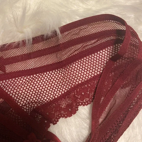 VS NWT Victoria’s Secret cheeky burgundy fishnet mesh bow panties size XL S - Picture 5 of 6